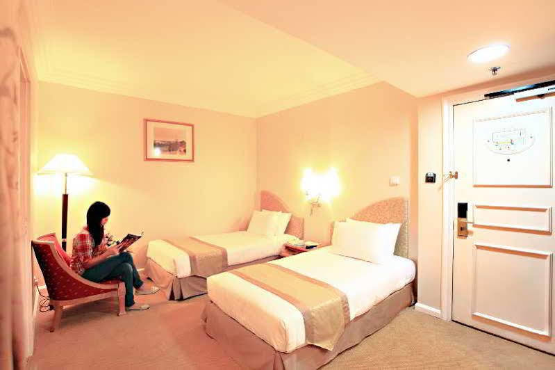 The Apartments At Merdeka Palace Hotel Κουτσίνγκ Εξωτερικό φωτογραφία